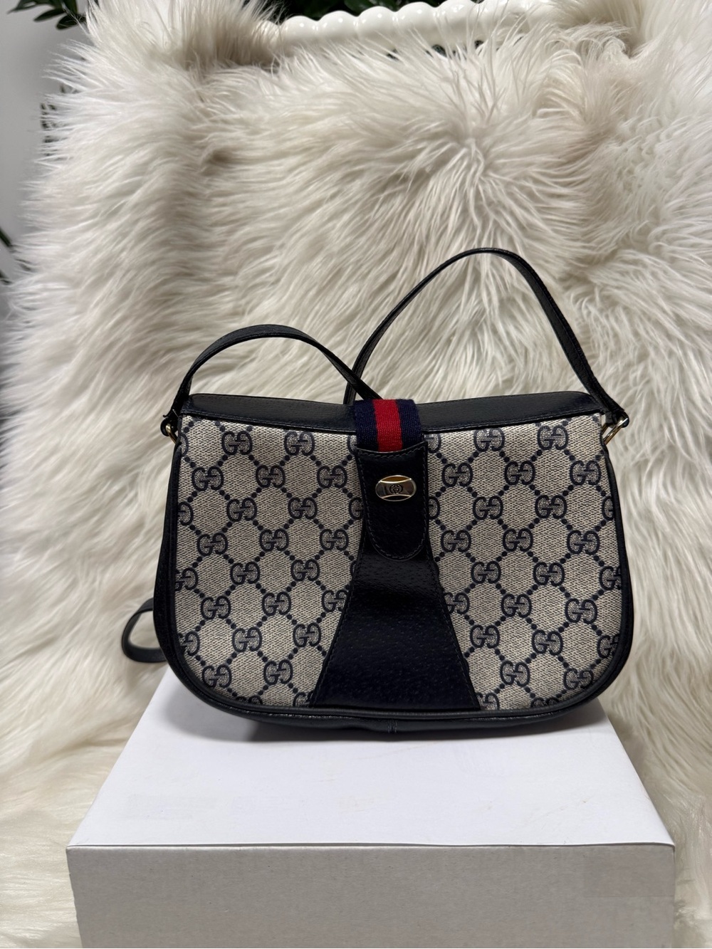 Authentic Gucci Crossbody Bag with Sherry Line
